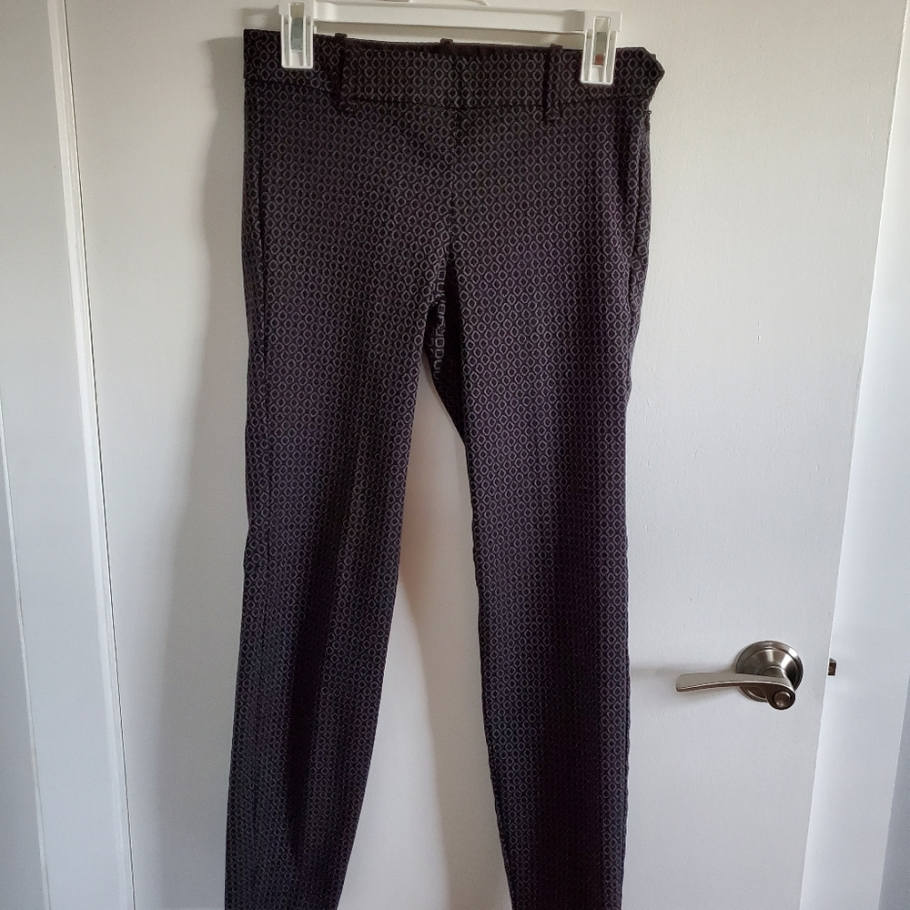 Max Studio stretch pants black print size 4